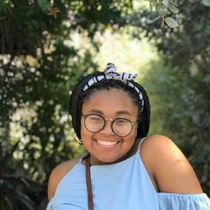 Meet your Posher, Raegan